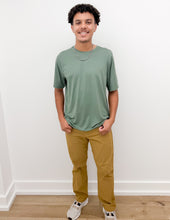 Load image into Gallery viewer, The North Face Men's Dune Sky SS Crew Duck Green