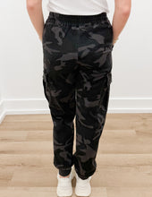 Load image into Gallery viewer, No Place Grey Camo Cargo Jogger Pants
