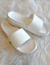 Load image into Gallery viewer, The North Face Women's Never Stop Cush Slide White Dune
