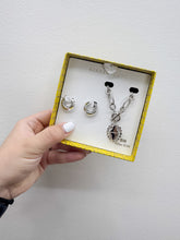 Load image into Gallery viewer, Kendra Scott MAMA &amp; Mikki Gift Set in Silver