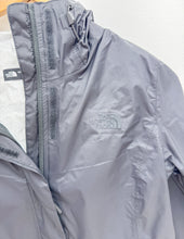 Load image into Gallery viewer, North Face Women's Venture 2 Rain Jacket in TNF Black