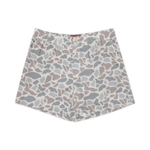Load image into Gallery viewer, Burlebo 5.5" Everyday Shorts in Classic Deer Camo