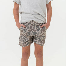 Load image into Gallery viewer, Burlebo Youth Everyday Shorts in Classic Deer Camo