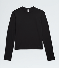 Load image into Gallery viewer, The North Face Women's Dune Sky LS in TNF Black