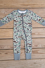 Load image into Gallery viewer, Burlebo Baby Full Zip in Retro Duck Camo