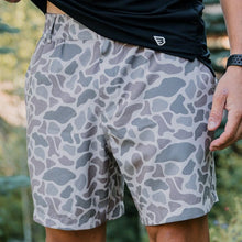 Load image into Gallery viewer, Burlebo 5.5" Everyday Shorts in Classic Deer Camo