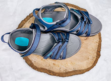 Load image into Gallery viewer, Women's Teva Tirra Shoes
