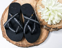 Load image into Gallery viewer, Teva Women's Olowahu Shoes